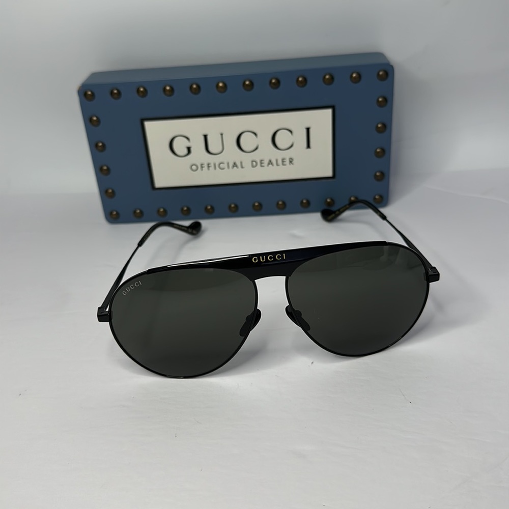 New 💯 - Authentic Gucci super light, stylish and bold design. Gucci GG0908s - Picture 4 of 15